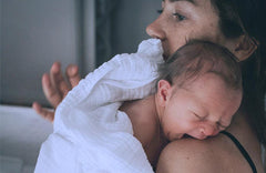 Tas inte på sängen av sömnregressionen vid 3–4 månaders ålder