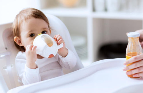 När kan bebisar dricka juice?