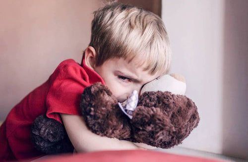 Cómo afrontar la ansiedad por separación de los niños pequeños